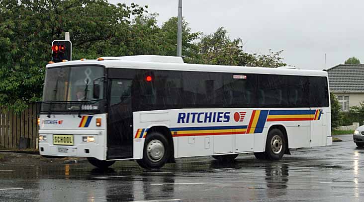 Ritchies Nissan UA440 069